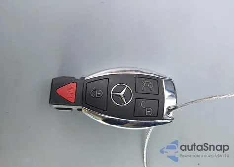 2010 Mercedes-Benz Glk 350 4Matic z USA, uszkodzony, nr VIN WDCGG8HB5AF265732